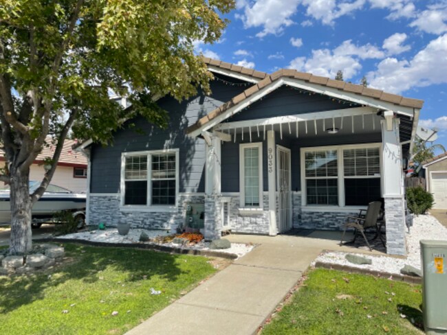Building Photo - 9033 Westpark Dr