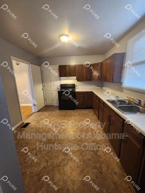 Building Photo - 2217 Barrywood Cir NW