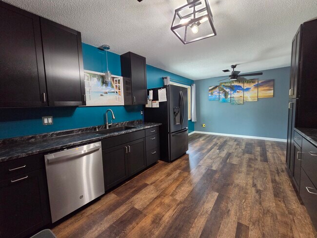 Cocina/comedor a medida - 629 Tyler St