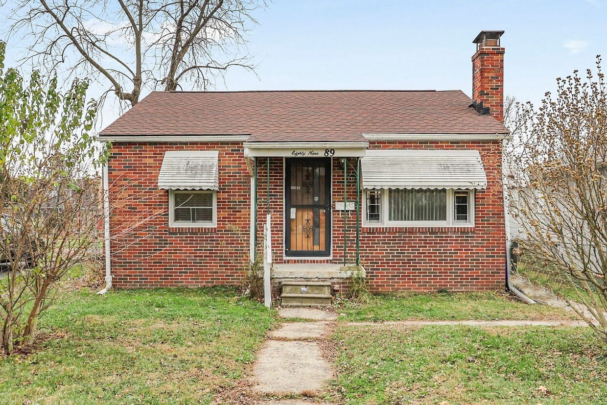 Primary Photo - Charming 2-Bedroom Single Family Home Near S High St
