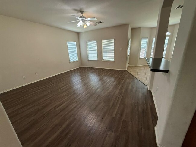 Building Photo - 1514 Kothman Dr
