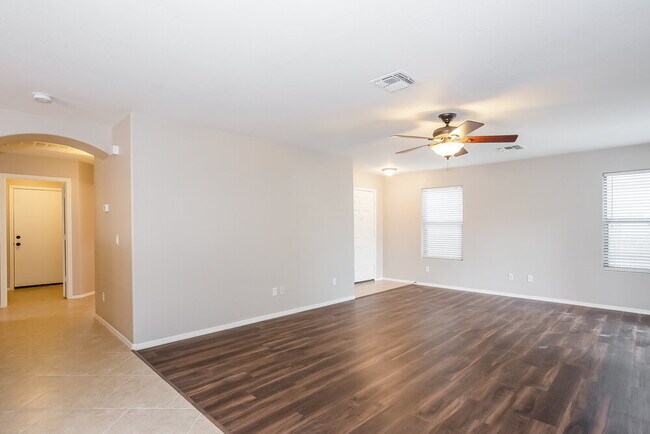 Foto del edificio - 3674 W Yellow Peak Dr