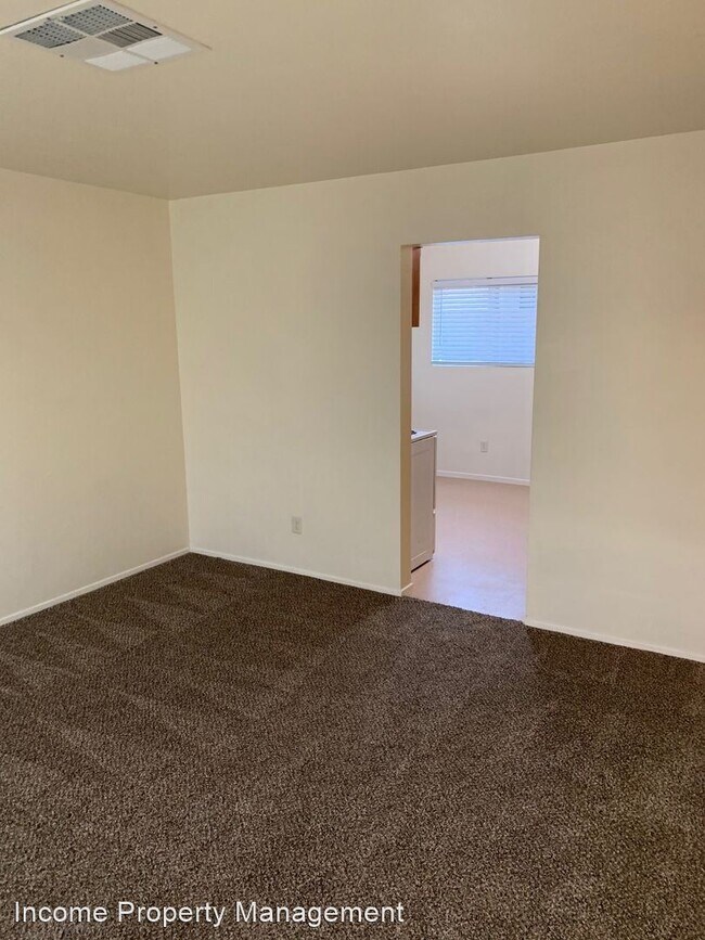 Building Photo - 3700 Wagon Wheel Dr