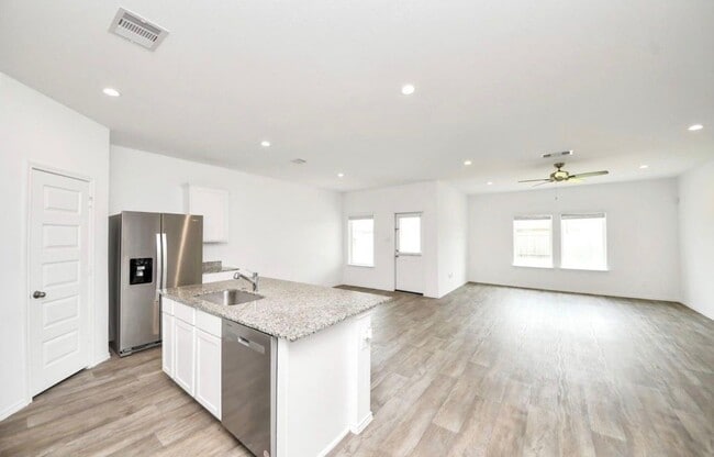Building Photo - 7427 Audubon Russet Dr
