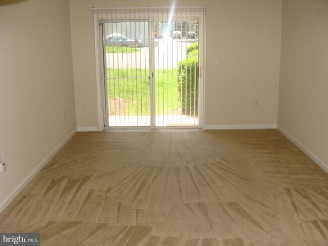 Building Photo - 18334 Streamside Dr