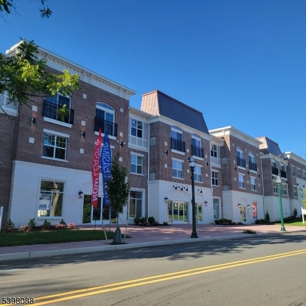 Foto del edificio - 663 Springfield Ave