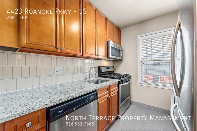 Building Photo - Renovated 2BR Near Westport