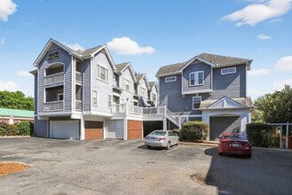 Building Photo - 508 N Graham St