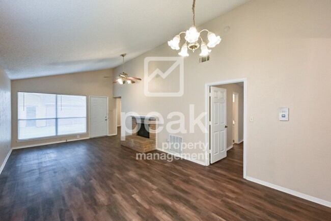 Foto del edificio - $1,549! 2/Bed1.5Bath duplex in Arlington! ...