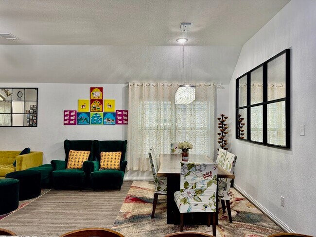 Building Photo - 1609 Harrongton Wy