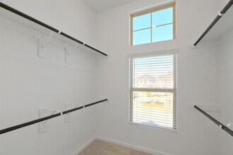Building Photo - 5562 Amber Brook Ln