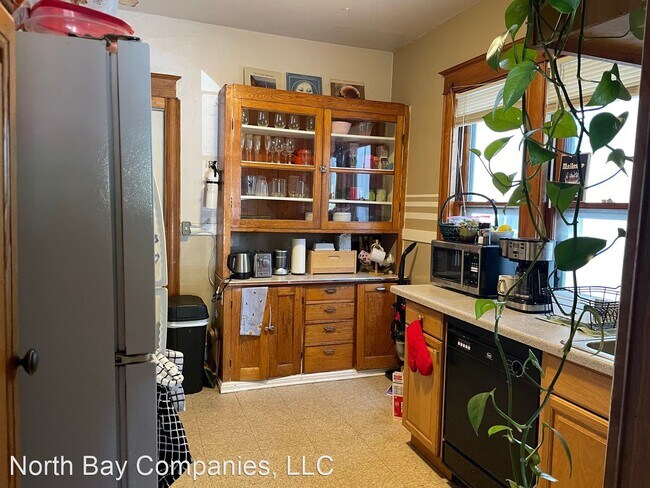 Building Photo - 3 br, 1.5 bath House - 1218 Como Ave SE