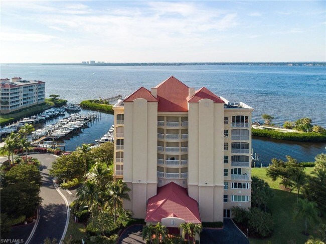 Foto del edificio - 15120 Harbour Isle Dr