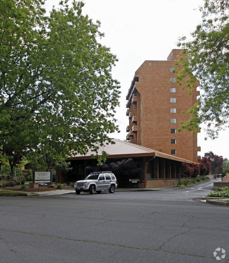 Building Photo - Robert Lindsey Tower