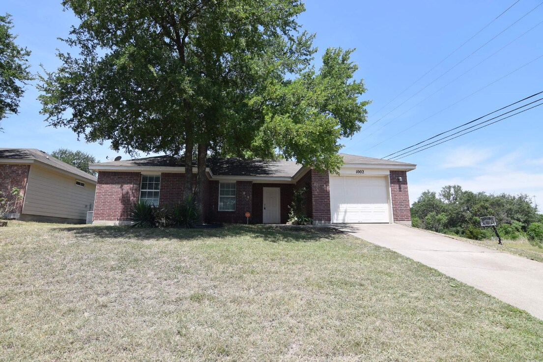 1002 Muelhause St, Belton, TX 76513 House Rental in Belton, TX