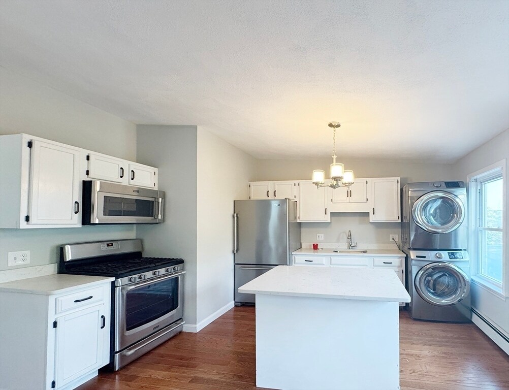 Primary Photo - 209 London St