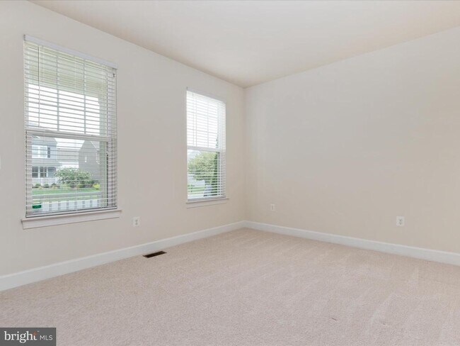 Building Photo - 6684 Muir Dr