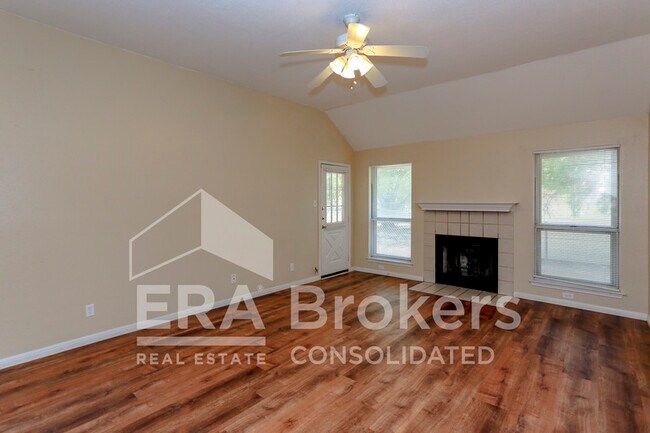 Foto del edificio - 2407 Armadillo Dr