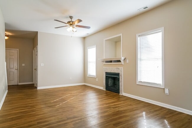 Building Photo - 1863 Birmingham Dr