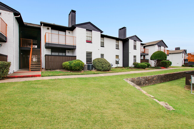 Lockhart Apartments In Mesquite