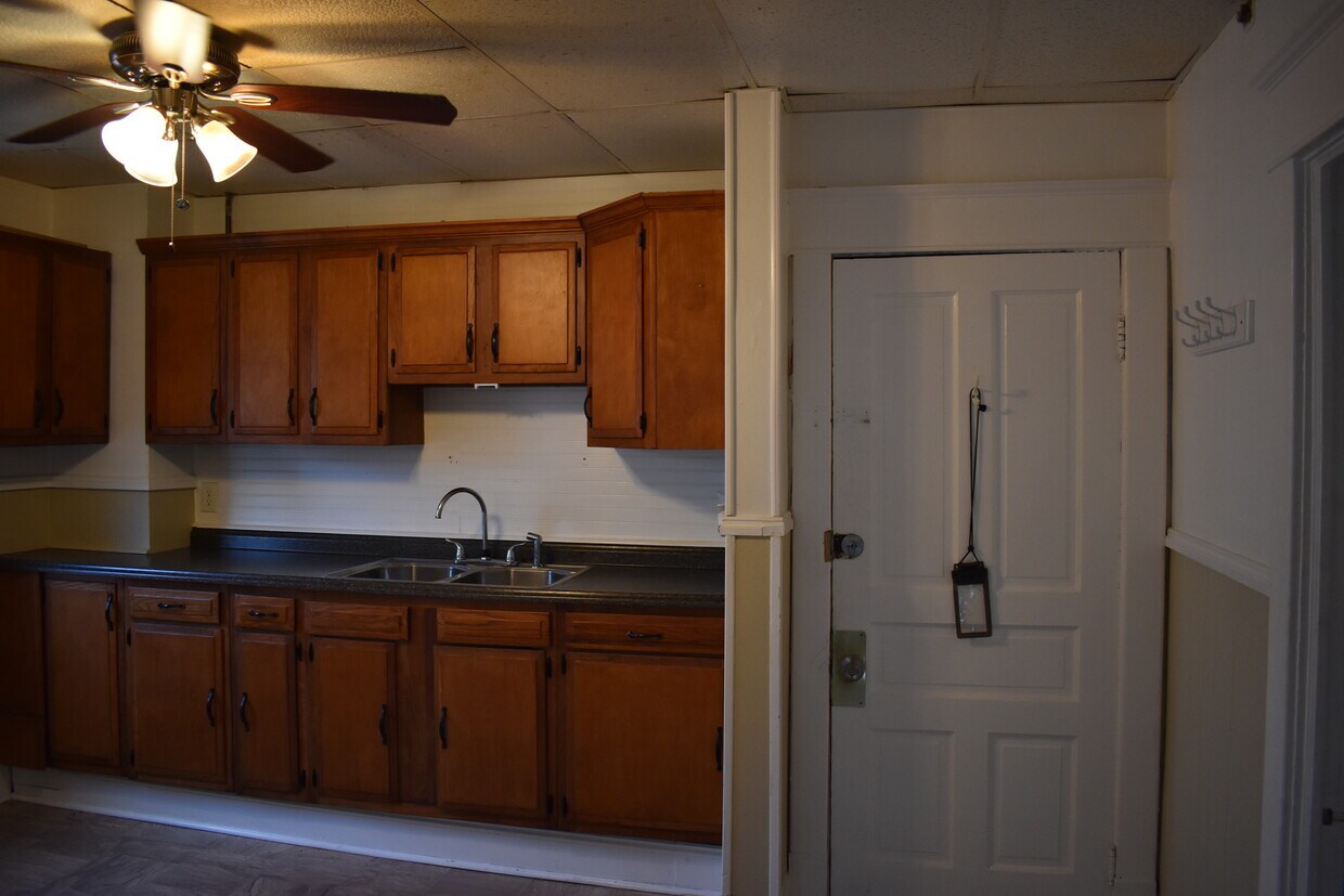 1264 Electric Ave Unit UF, Buffalo, NY 14218 Apartments in Buffalo