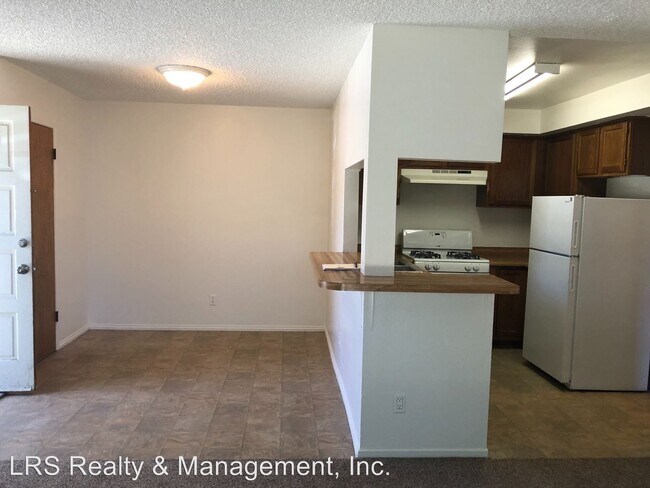 Building Photo - 21059 Santa Barbara Dr