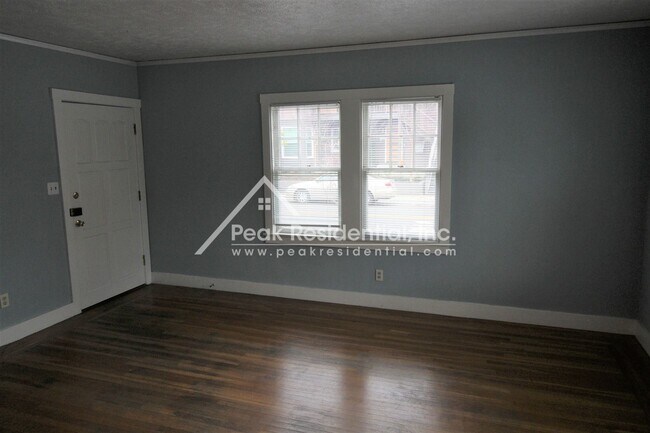 Foto del edificio - 3 br, 1.5 bath House - 1156 Santa Barbara ...