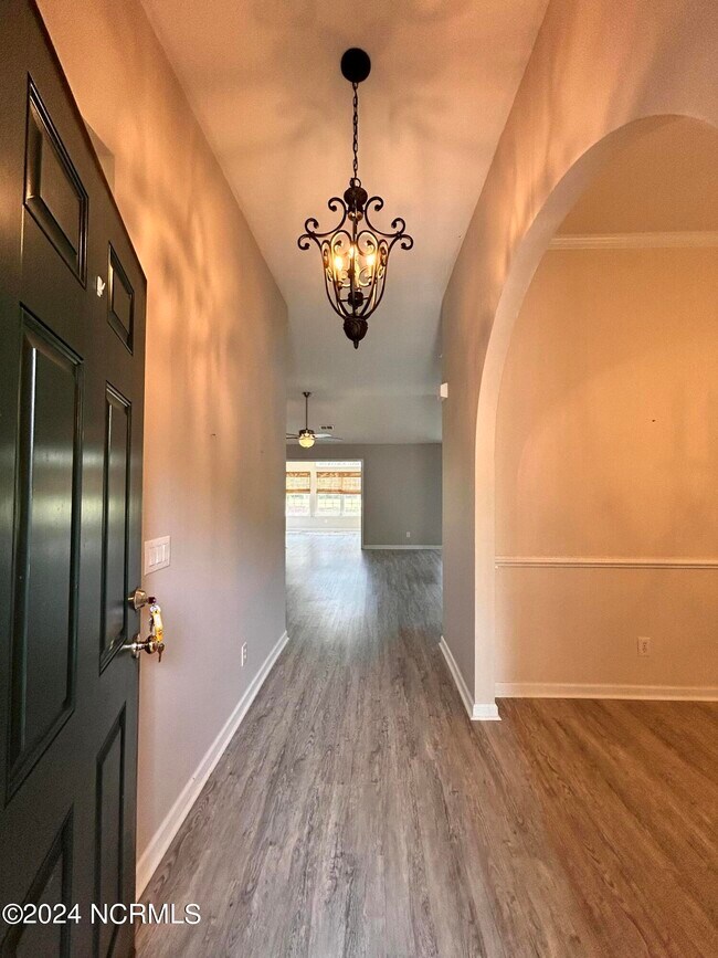 Foto del edificio - 843 Sandpiper Bay Dr SW