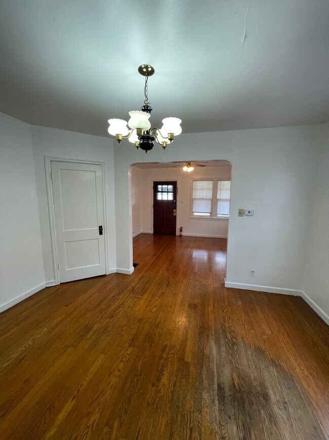 Foto del edificio - 5250 E St Joseph St