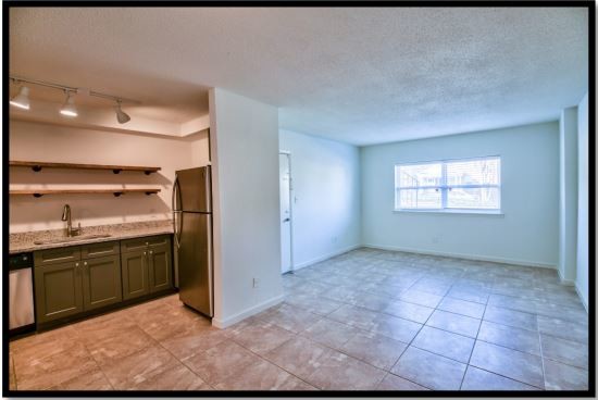 1Bed 1Bath Dining - Midtown Place