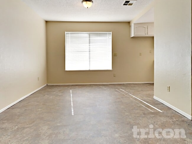 Building Photo - 215 Loy St.