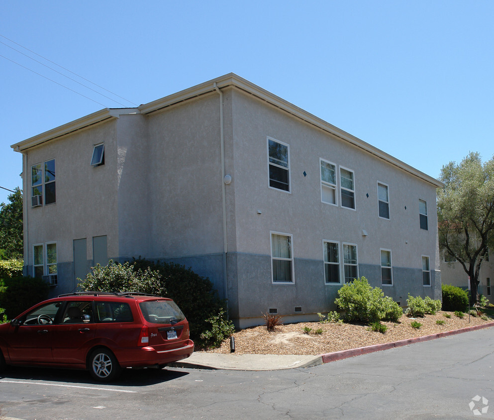 Primary Photo - Sonoma Village Apartments