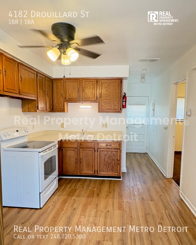 Building Photo - 4182 Drouillard St