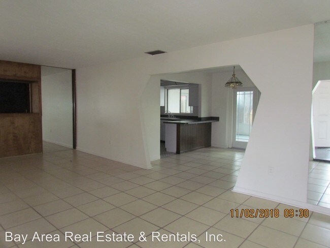 Building Photo - 3 br, 2 bath House - 8745 Overlook Dr