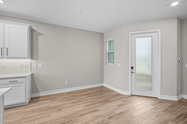 Foto del edificio - Modern 3BR/2.5BA Townhome in Estancia – Re...