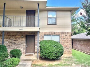 Building Photo - 2620 Bolivar St