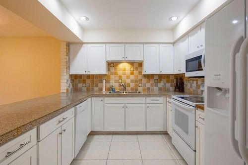 Foto del edificio - 1425 SW 25th Ave