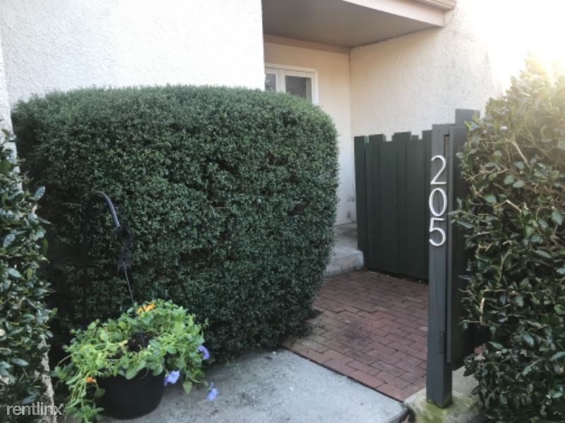 Primary Photo - 205 Ventura Pl