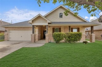 Building Photo - 5828 Caballo St