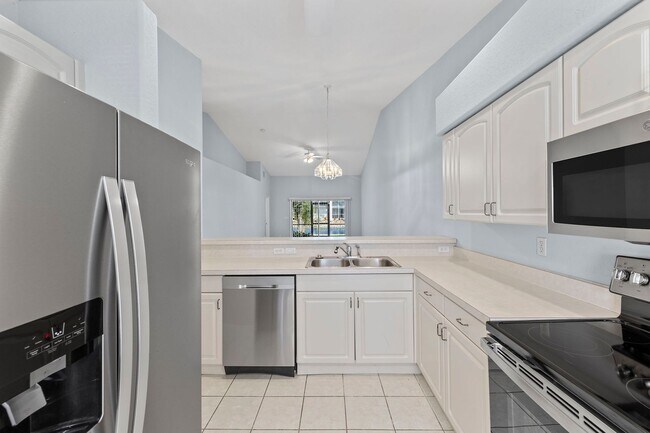Building Photo - Cozy 3 Bed 2 Bath Home On Water Available ...