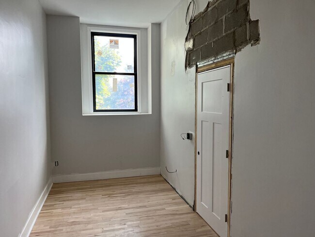 Foto del edificio - 1030 S Holmes St