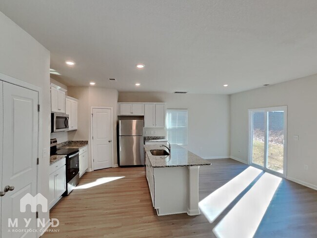 Foto del edificio - 6232 Lowe Ln