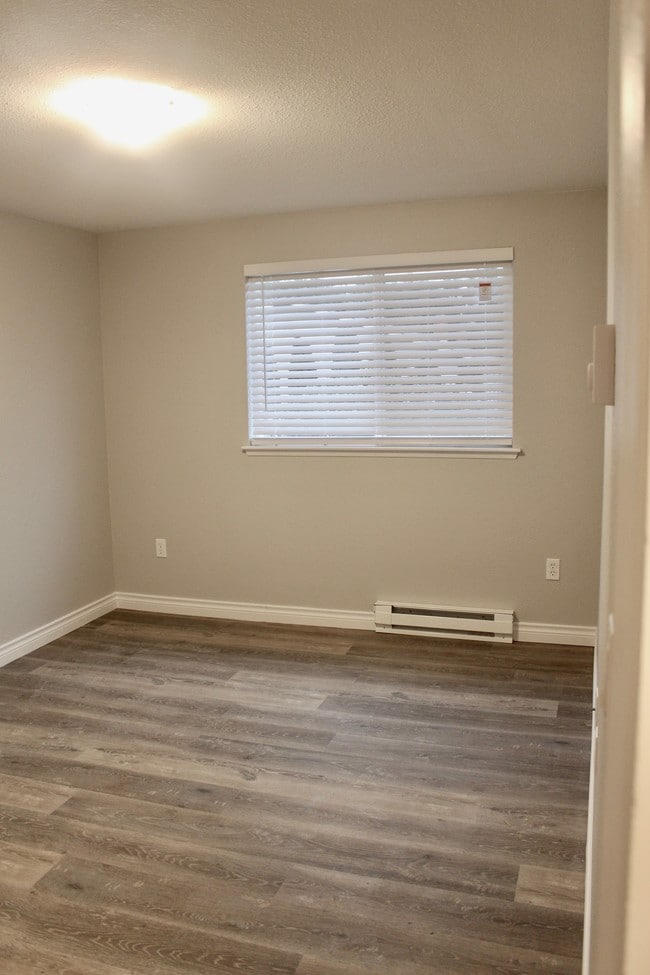 Second Bedroom - 11214 126th Ave Ct E