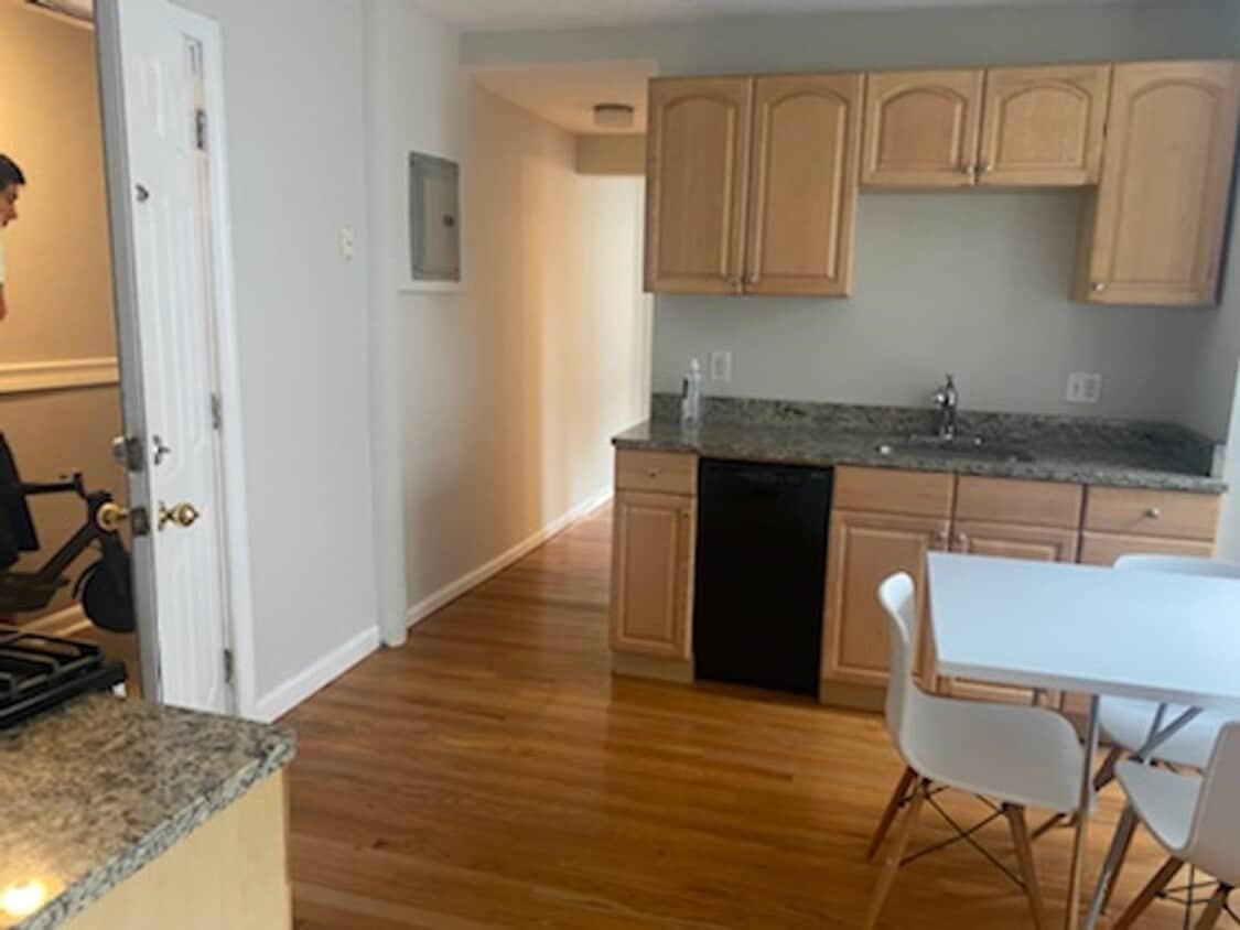 HOT NORTH END LISTING!!! - HOT NORTH END LISTING!!!