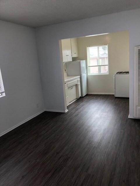 Building Photo - 3540 Overland Ave