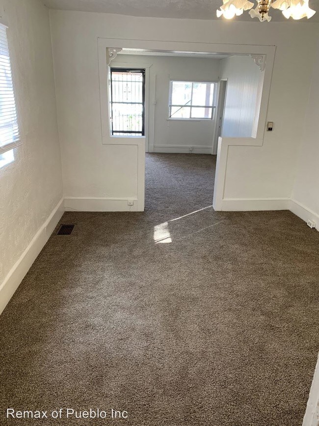 Foto del edificio - 2 br, 1 bath House - 540 MOFFAT AVE