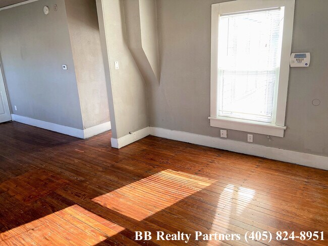 Building Photo - 1115 S Atlanta Ave