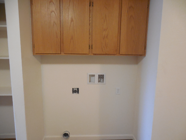 Foto del edificio - 825 SW Higgins Ave