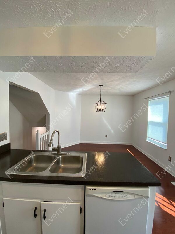 Foto del edificio - 8364 Cliffthorne Way