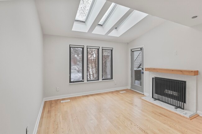 Building Photo - 766 Spinnaker Ct